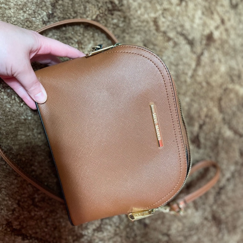 Steve Madden cross body.